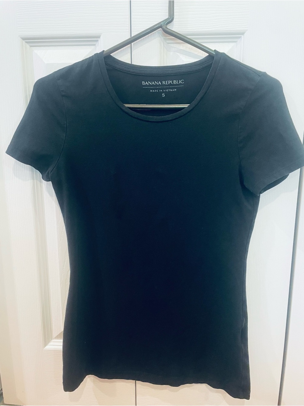 Banana Republic Black Short Sleeve Crew Tee - Women’s Small